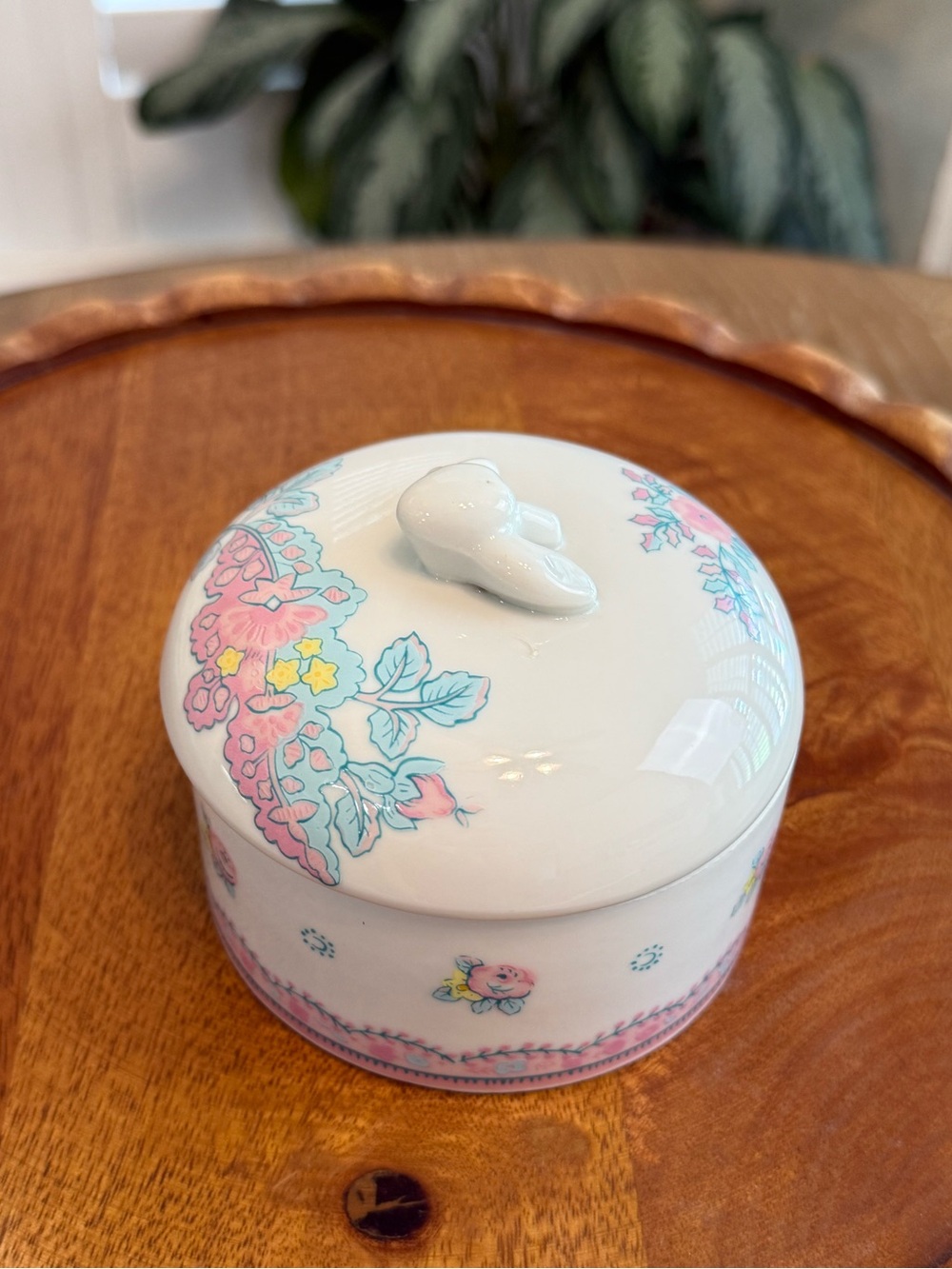 Vintage Elizabeth Arden Ceramic Floral Powder Jar Trinket Holder With Lid